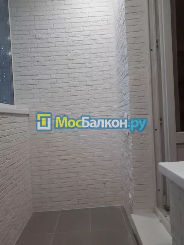 Цена на отделку лоджии декоративным камнем в Москве