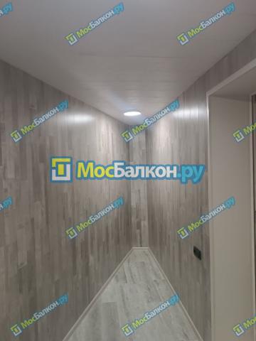 ПЛАСТИКОВОЕ ОСТЕКЛЕНИЕ БАЛКОНА РЕХАУ И КОМПЛЕКСНАЯ ОТДЕЛКА ЛАМИНАТОМ
