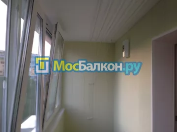 Отделка балкона и лоджии пластиковыми ПВХ панелями в Раменском от компании МосБалкон