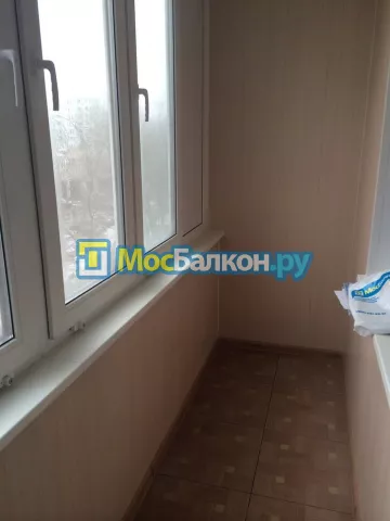 Отделка балкона и лоджии пластиковыми ПВХ панелями в Раменском от компании МосБалкон
