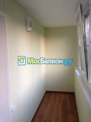 Отделка балкона и лоджии пластиковыми ПВХ панелями в Раменском от компании МосБалкон