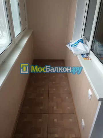 Отделка балкона и лоджии пластиковыми ПВХ панелями в Раменском от компании МосБалкон