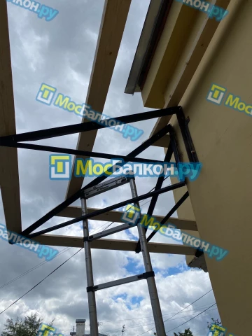 Крыша на балконе в Раменском монтаж и ремонт по выгодной цене от МосБалкон